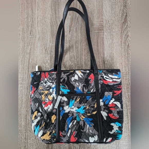 Vera Bradley Handbags - NWT Vera Bradley Signature Cotton Get Carried Away Trimmed Tote